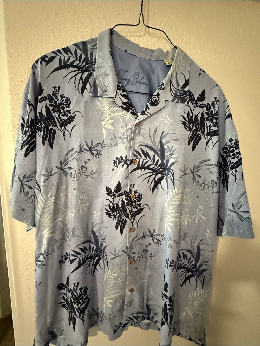 Tommy Bahama Light Blue Floral Print Camp Shirt 2XL Silk